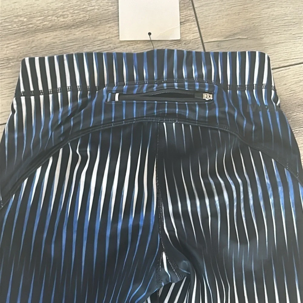 Ivy Park size small workout crop capri leggings pants NWT